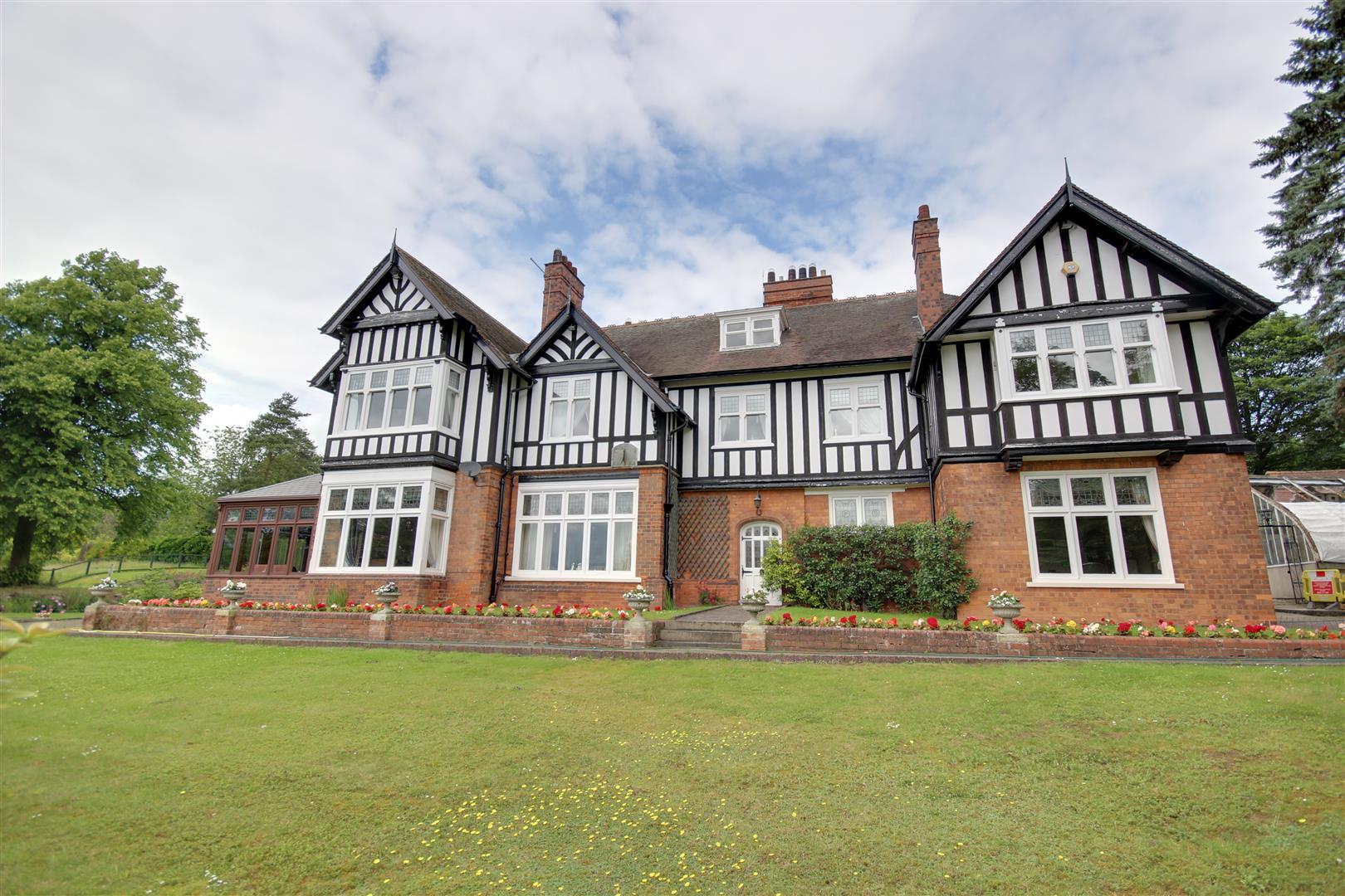 Matthew Limb Property for sale in West Hull